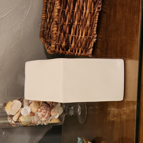 RAE DUNN Peace on Earth house - Picture 3 of 4